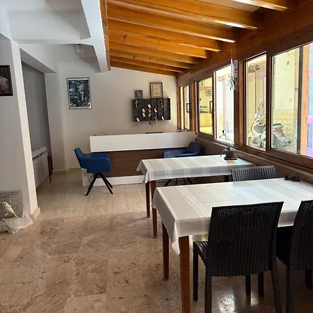 Hotel Eren Çeşme